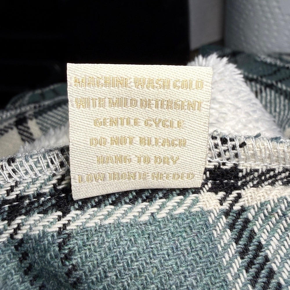 Eden & Olivia Sage Ivory Black Plaid Sherpa Lined Flannel Shacket Petite Lg NWT - Picture 11 of 15